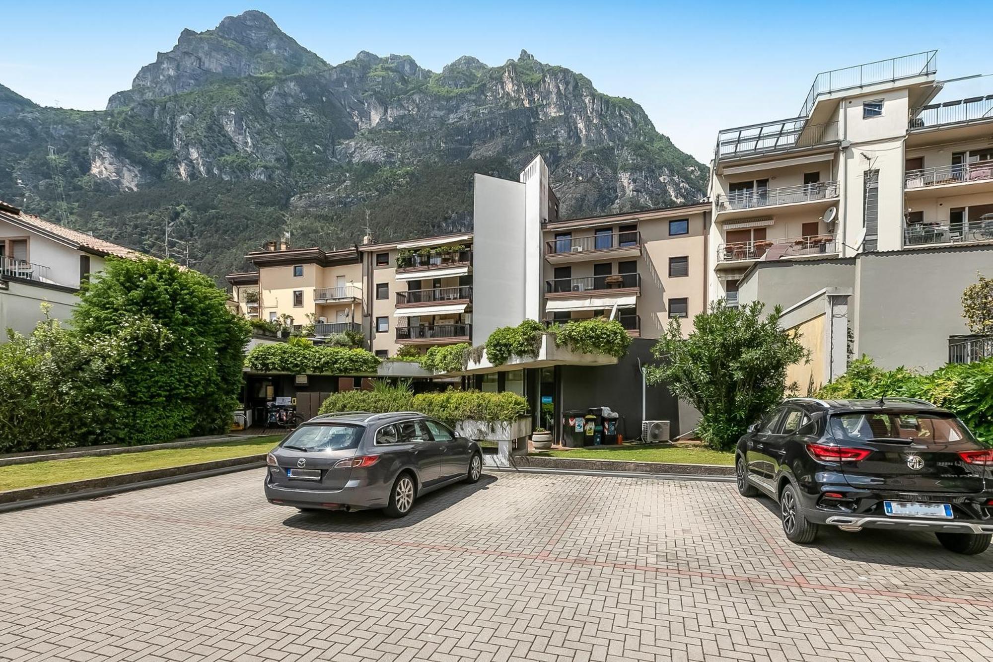Appartamento Amy - Happy Rentals Riva del Garda Ngoại thất bức ảnh